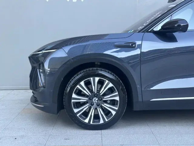 Nio ES8 — Фото автомобиля 15