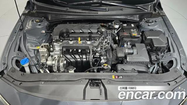 Hyundai Avante CN7 — Фото автомобиля 9