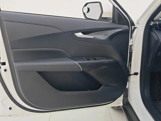 Changan Lamore — Фото автомобиля 25