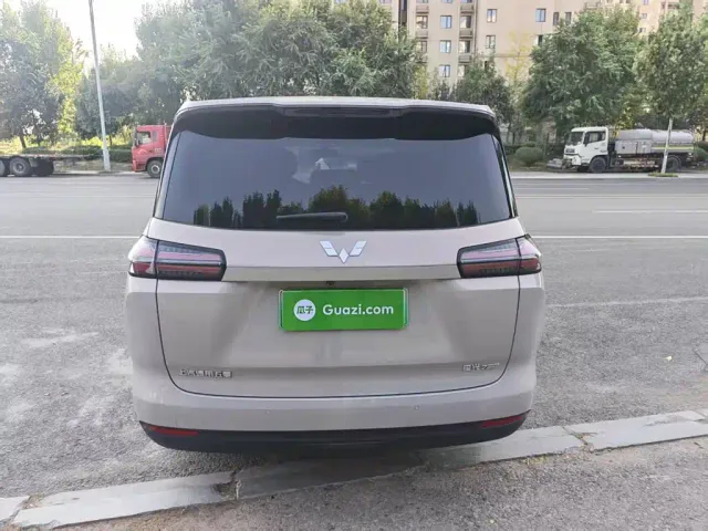 Wuling Starlight 730 — Фото автомобиля 5