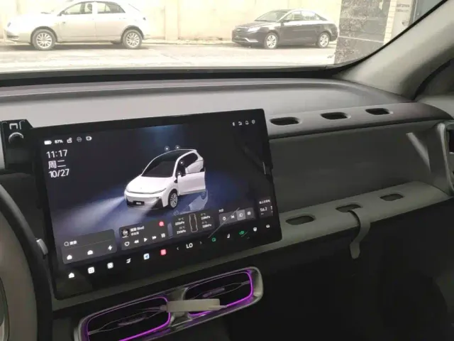 Leapmotor B10 — Фото автомобиля 9