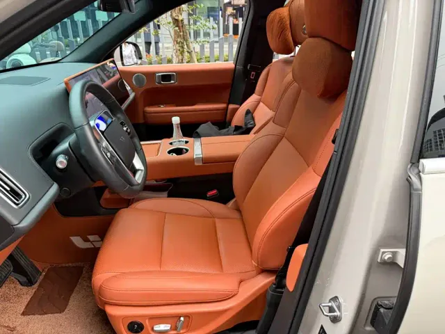 Li Auto L6 — Фото автомобиля 8