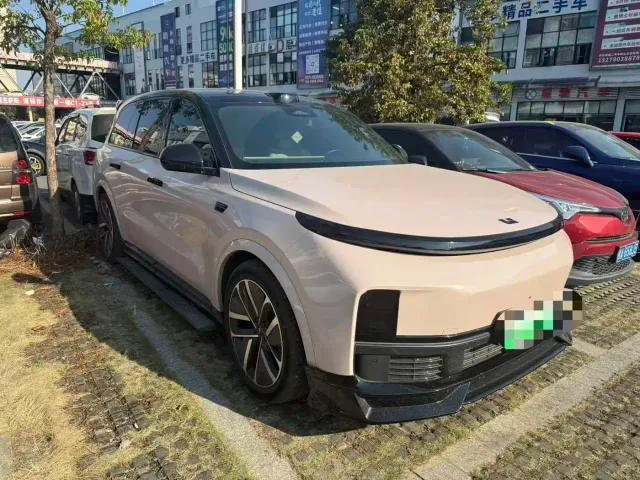 Li Auto L9 — Фото автомобиля 2