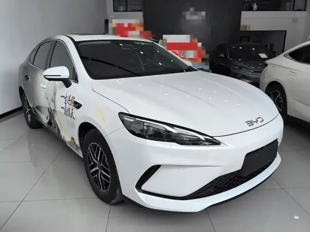 BYD Seal 05 DM-i — Фото автомобиля 3