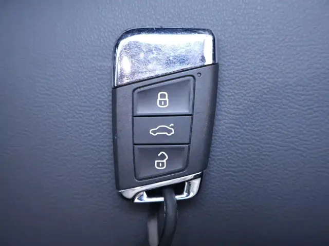 Volkswagen Passat — Фото автомобиля 25