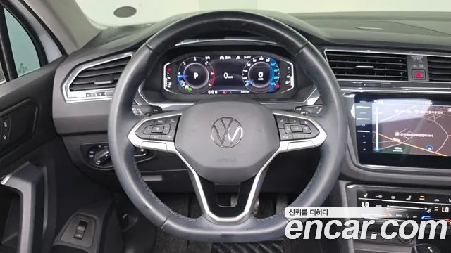 Volkswagen Tiguan Generation 2 — Фото автомобиля 14