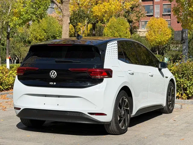 Volkswagen ID.3 — Фото автомобиля 19
