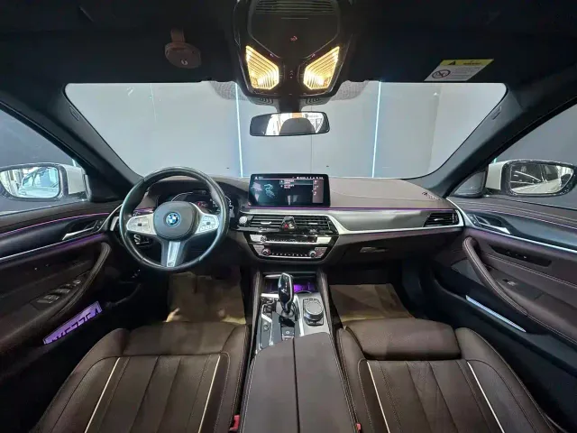 BMW 5 Series — Фото автомобиля 9
