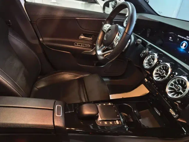 Mercedes-Benz A-Class — Фото автомобиля 15