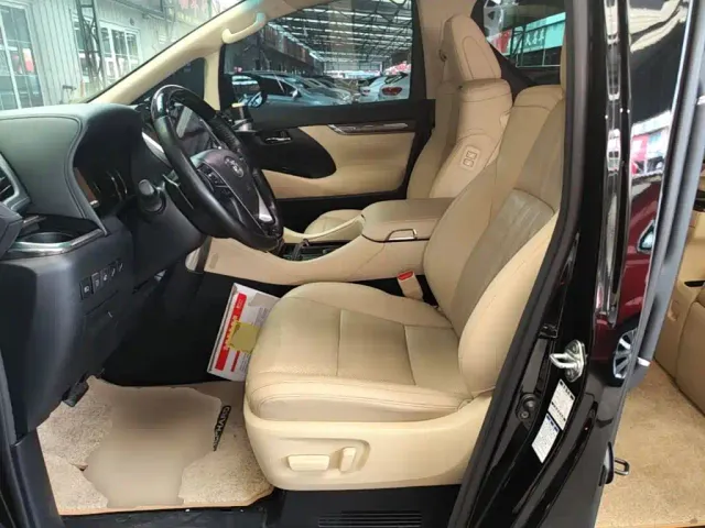 Toyota Alphard — Фото автомобиля 14