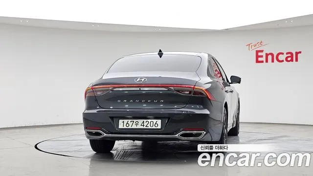 Hyundai Grandeur — Фото автомобиля 4
