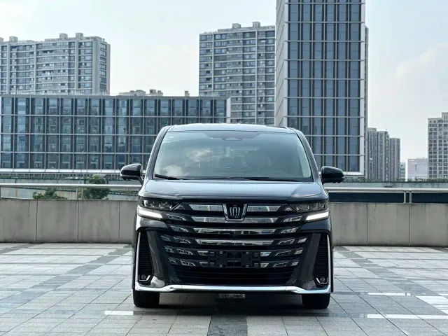 Toyota Vellfire — Фото автомобиля 2