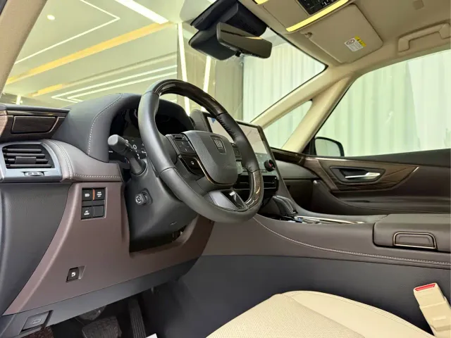Toyota Vellfire — Фото автомобиля 5