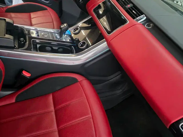 Land Rover Range Rover Sport — Фото автомобиля 9