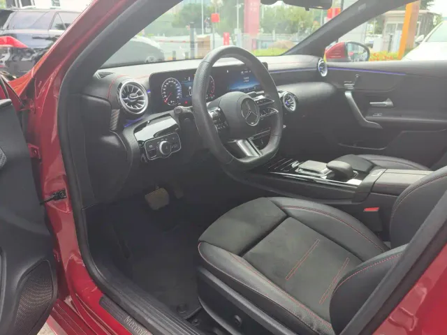 Mercedes-Benz A-Class — Фото автомобиля 21