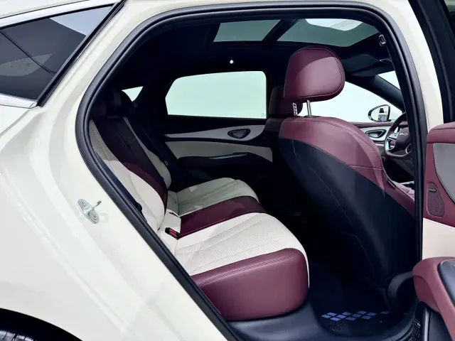BYD Seal 07 DM-i — Фото автомобиля 22