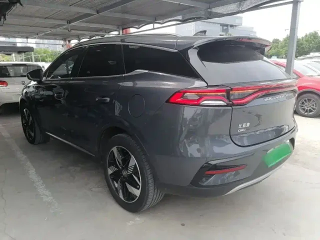 BYD Tang — Фото автомобиля 4
