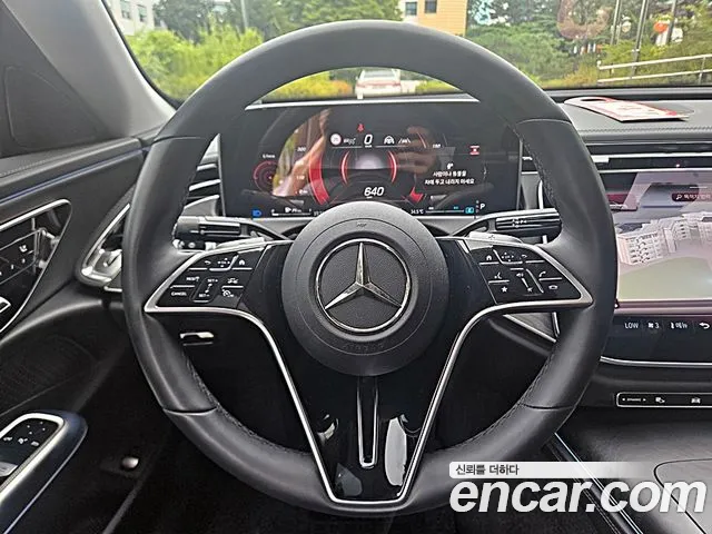 Mercedes-Benz E-Class — Фото автомобиля 9