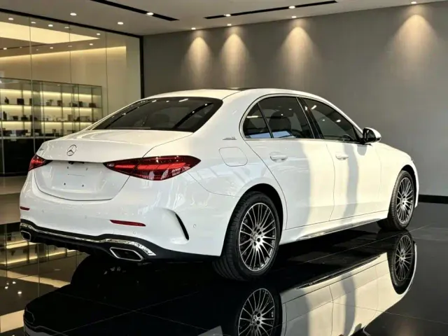 Mercedes-Benz C-Class — Фото автомобиля 6