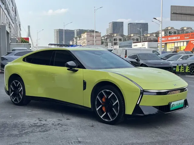 Xpeng P7 — Фото автомобиля 13
