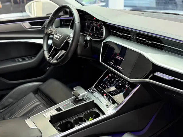 Audi A7 — Фото автомобиля 9