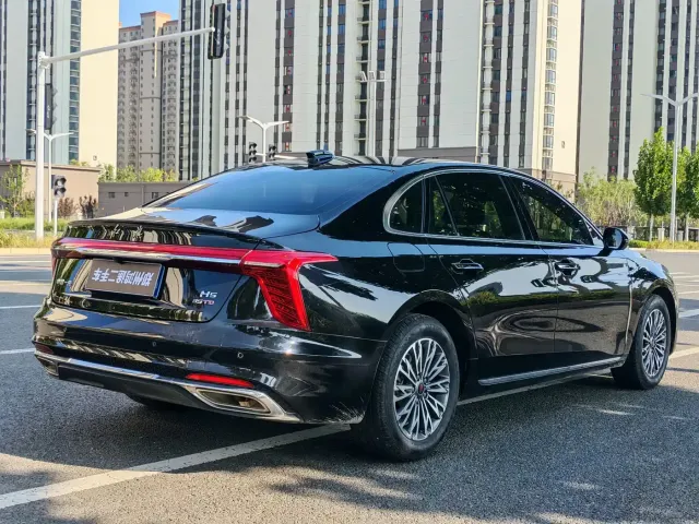 Hongqi H5 — Фото автомобиля 9