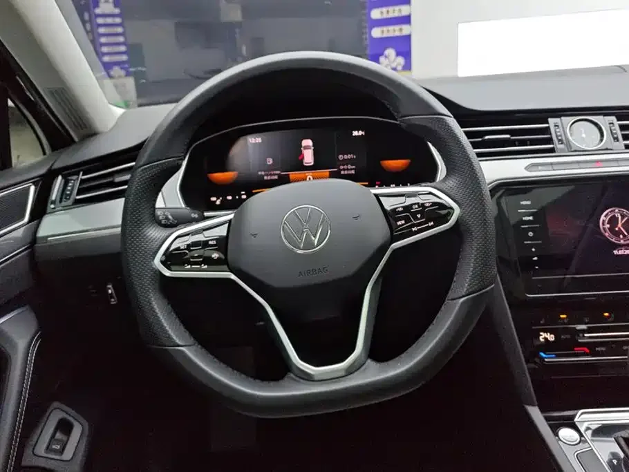 Volkswagen Magotan 2023 2 Million Units Anniversary Edition 330TSI DSG Leading Type — Фото автомобиля 15