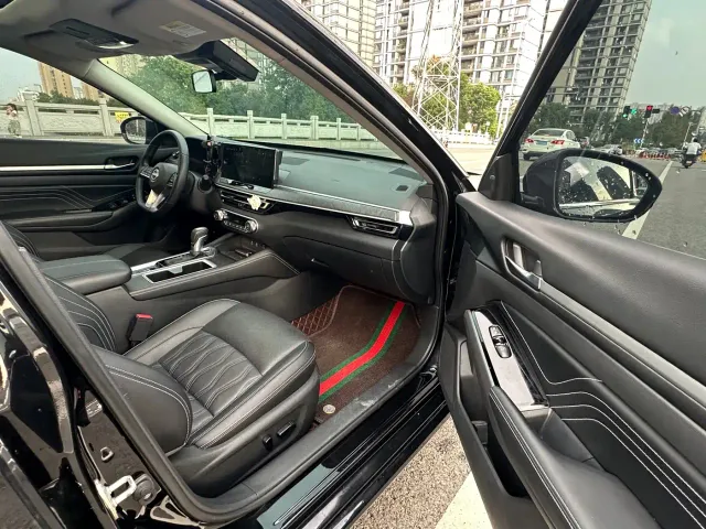 Nissan Teana — Фото автомобиля 13