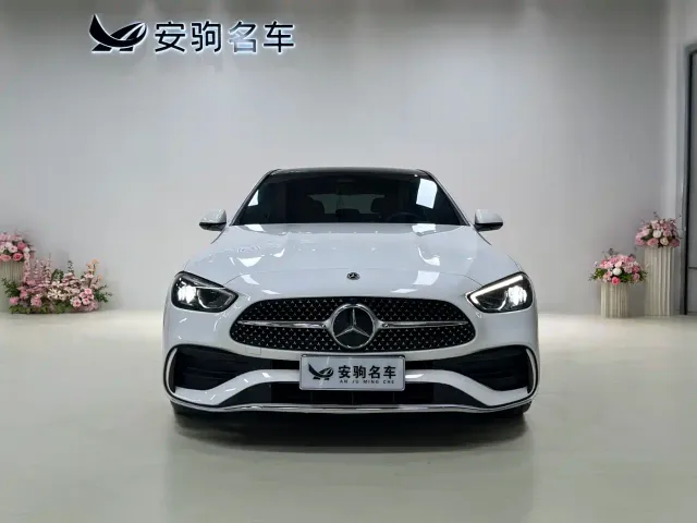 Mercedes-Benz C-Class — Фото автомобиля 2