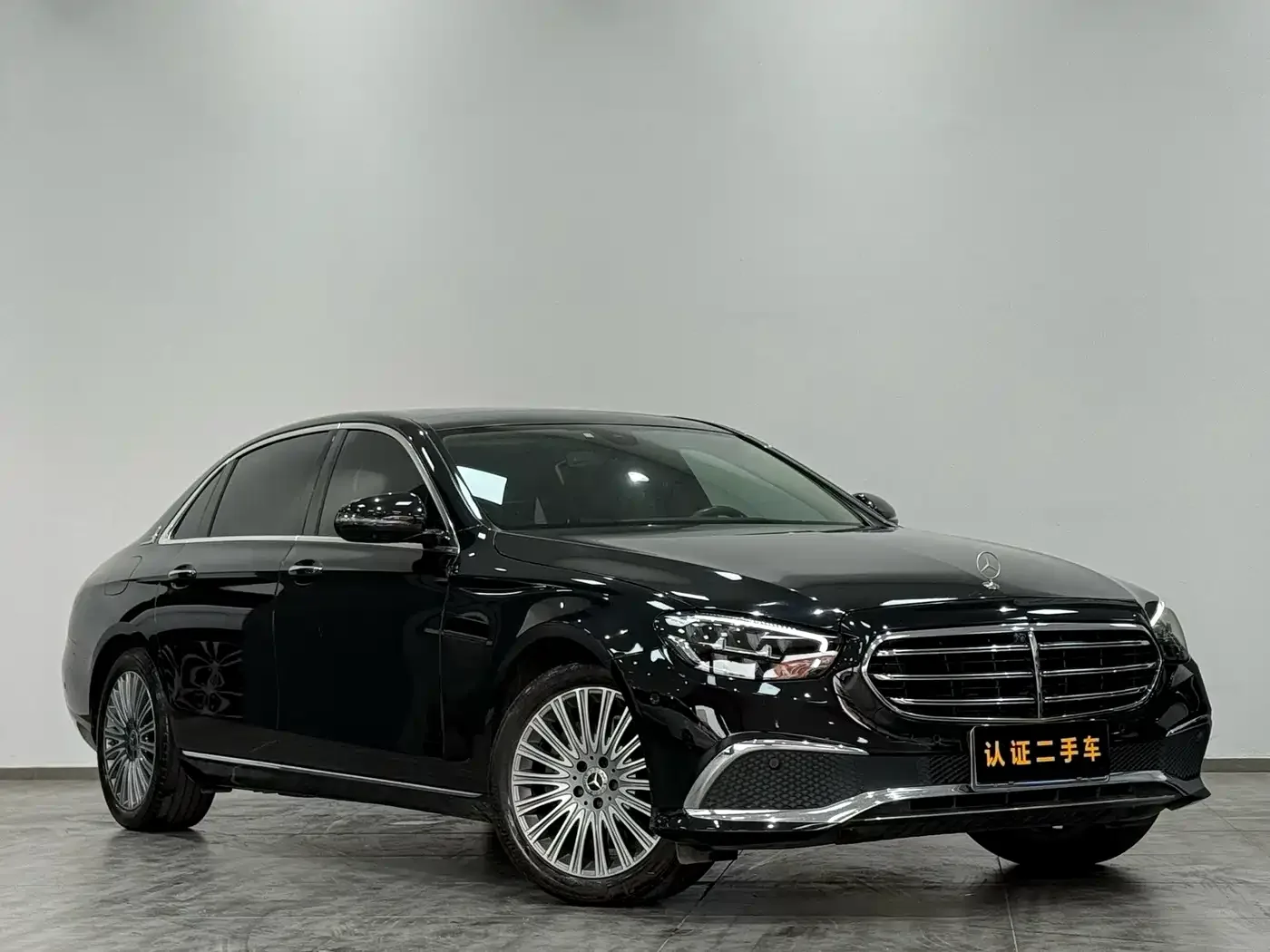 Mercedes-Benz Mercedes-Benz E-Class 2022 E 300 L Luxury — Фото автомобиля 3
