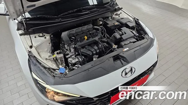 Hyundai Avante CN7 — Фото автомобиля 9