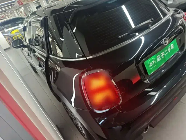 MINI Hatch — Фото автомобиля 4