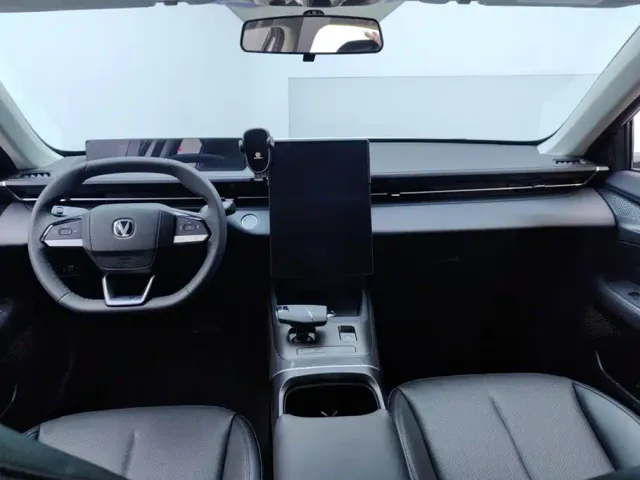 Changan Eado — Фото автомобиля 11
