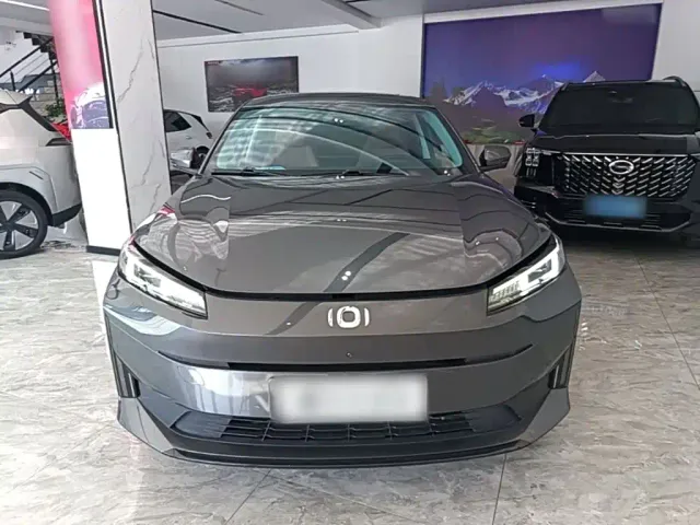Changan Qiyuan A05 — Фото автомобиля 2