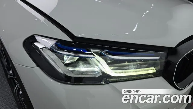 BMW 5 Series G30 — Фото автомобиля 21