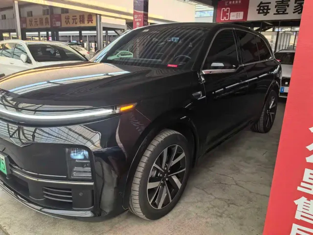 Фотография автомобиля — Li Auto L7