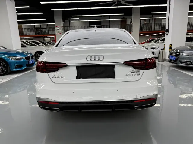 Audi A4L — Фото автомобиля 24