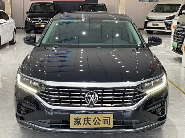 Volkswagen Passat — Фото автомобиля 2