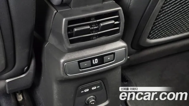 Audi Q4 e-tron — Фото автомобиля 18