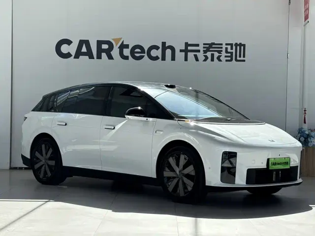 Li Auto i6 — Фото автомобиля 3