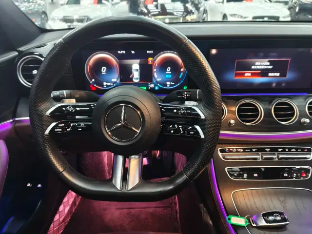 Mercedes-Benz E-Class — Фото автомобиля 14