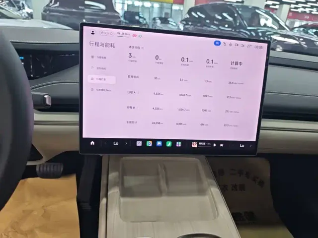 Xiaomi SU7 — Фото автомобиля 12