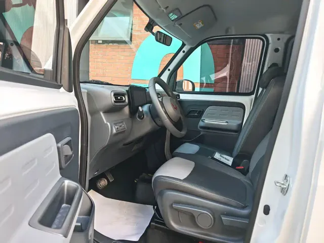 Wuling Zhiguang NEV — Фото автомобиля 3