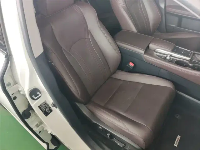 Lexus RX — Фото автомобиля 24