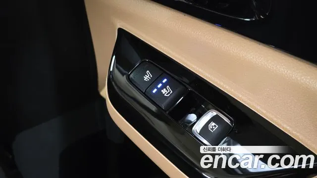 Kia Carnival Generation 4 — Фото автомобиля 17