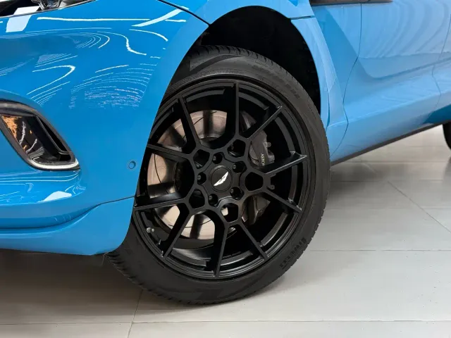 Aston Martin DBX — Фото автомобиля 7