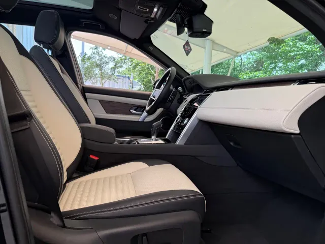 Land Rover Discovery Sport — Фото автомобиля 12