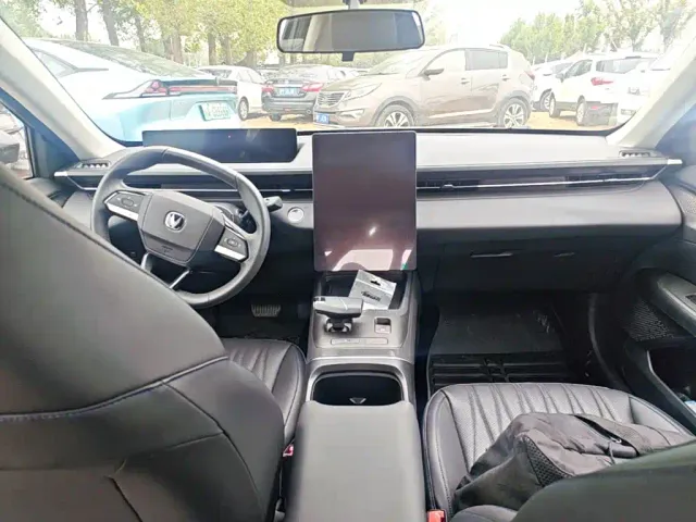 Changan Eado — Фото автомобиля 9