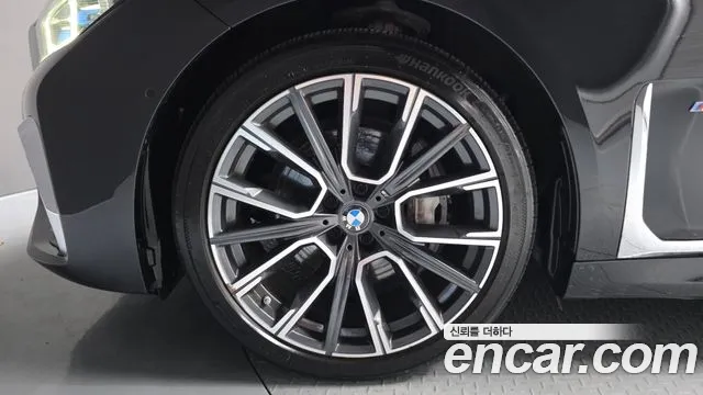BMW 7-Series — Фото автомобиля 4