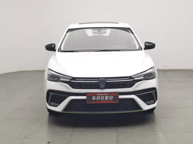 Roewe i5 — Фото автомобиля 3